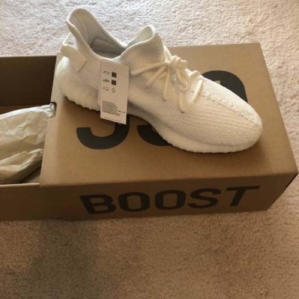 Brand new Adidas Yeezy Boost 350 V2, Mens 9 & 9.5
